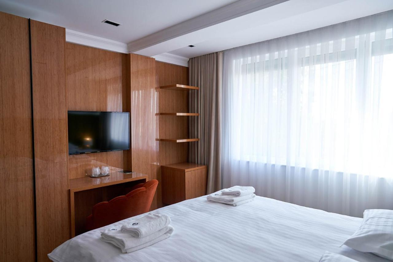 Hotel Glory Oradea Ngoại thất bức ảnh