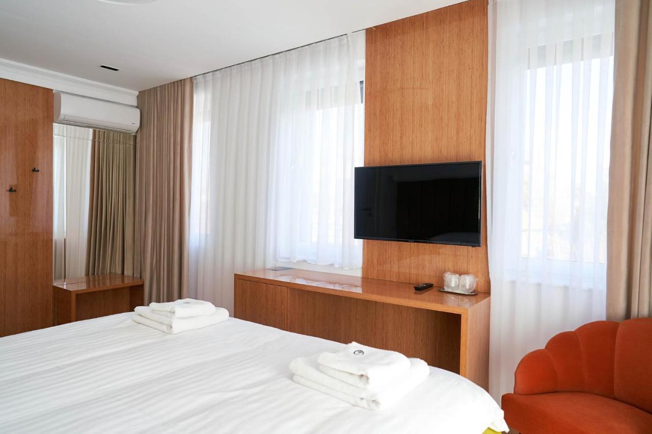 Hotel Glory Oradea Ngoại thất bức ảnh